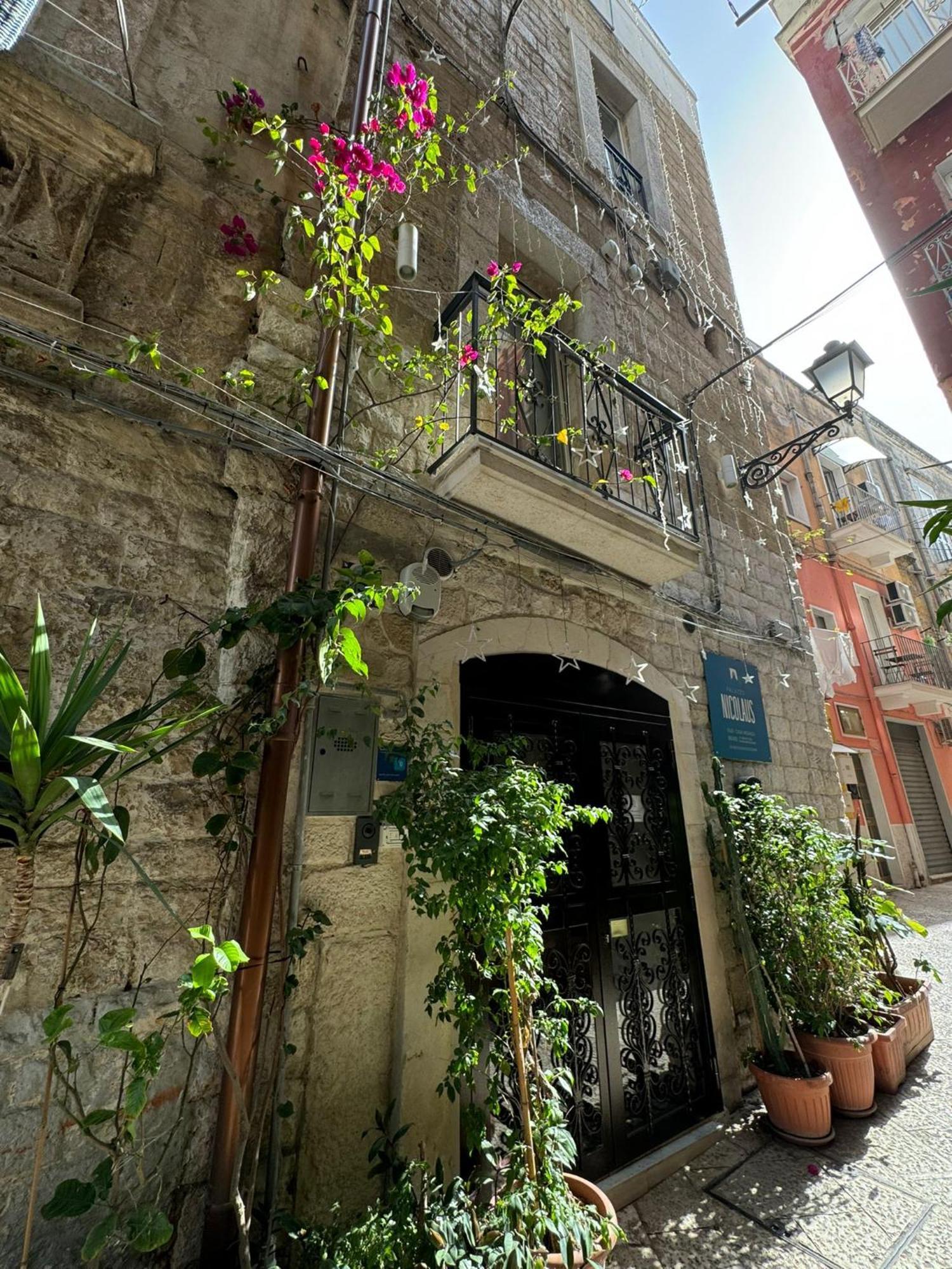 Bed and Breakfast Palazzo Nicolaus Del Borgo Antico Барі Екстер'єр фото